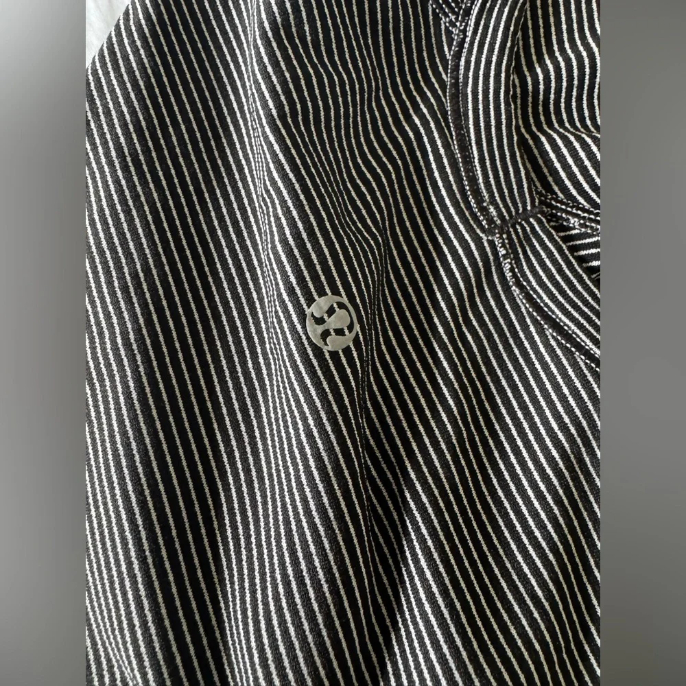Lululemon top